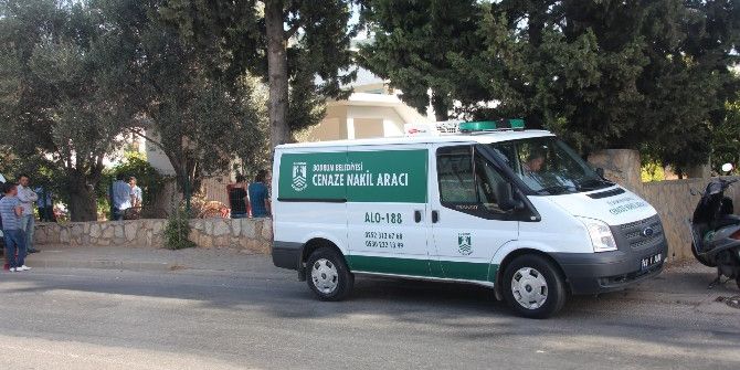 Genç Adamı Ailesi Evde Ölü Buldu
