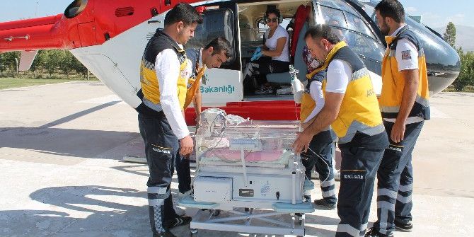 Minik Hatice Ambulans Helikopterle İstanbul’a Sevk Edildi