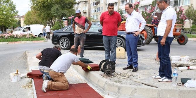 Kanal Kapaklarına Zarar Verdiler