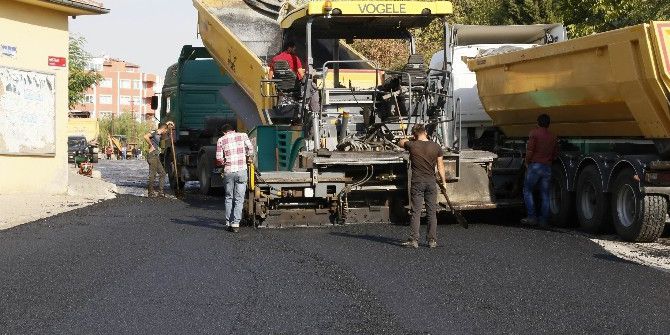 Hastane Caddesinde Sıcak Asfalt Çalışması Başladı