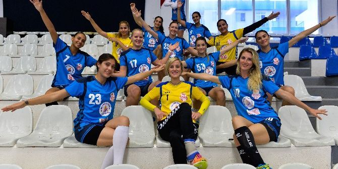 Muratpaşa Hentbol Takımı Zirveye Oynuyor