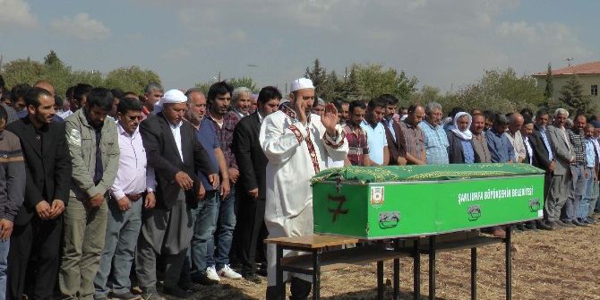 Ankara’daki Yarışta Hayatını Kaybeden Ünlü Jokey Memleketi Şanlıurfa’da Defnedildi