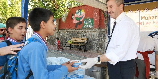 Aşureler Şahinbey’den