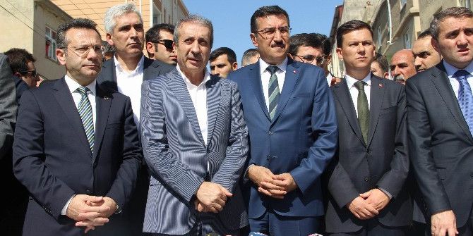 Terör Saldırısında Hayatını Kaybeden Ak Parti Dicle İlçe Başkanı Aktert Toprağa Verildi