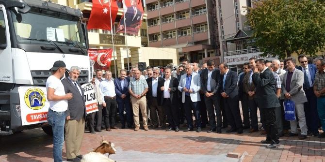 Tavşanlı’da 40 Bin Kişiye Aşure