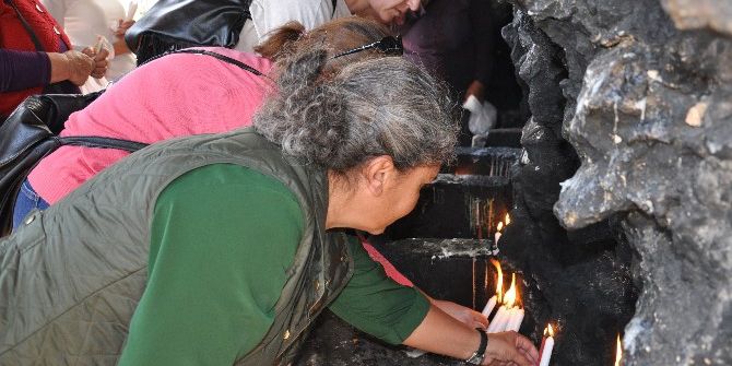 Tunceli’de Kadınlar Yassı Matem’in 10. Günü Nedeniyle Mumlar Yaktı