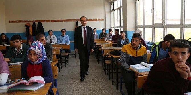 Vali Yavuz Tecrübelerini Öğrencilerle Paylaştı