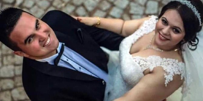 Karnındaki Bebeğiyle Şehidini Uğurladı