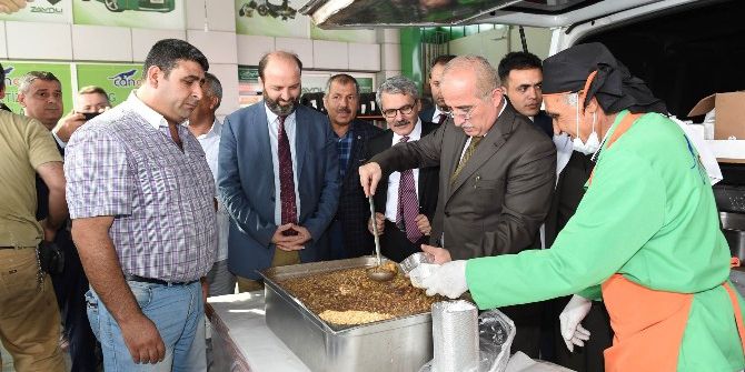 Vali Tuna: “Aşure Günleri Beraberliğimizi Pekiştirdiğimiz Günlerdir”