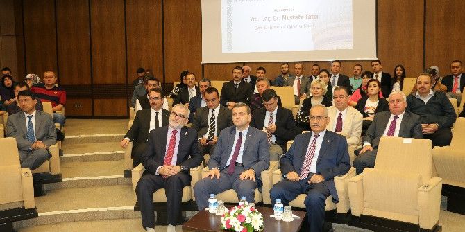 Divan-ı Hikmet Sohbetleri’ne Yrd. Doç. Dr. Mustafa Tatçı Konuk Oldu