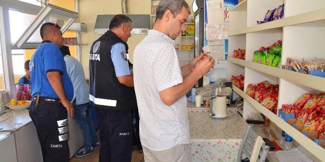 Kuşadası’nda Zabıta Ekiplerinden Kantin Denetimi