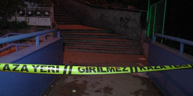 Üstgeçide Bırakılan Çanta Fünyeyle Patlatıldı