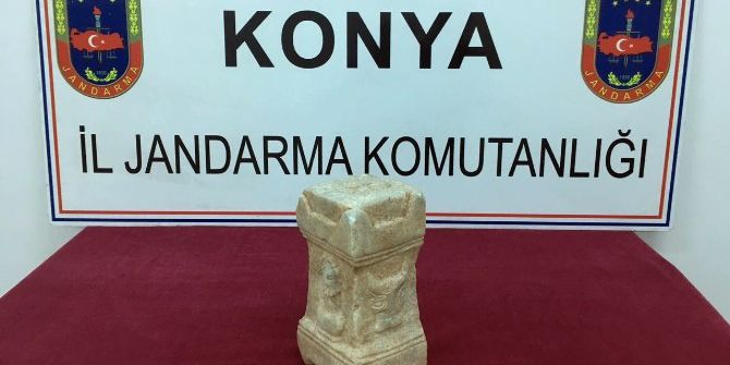 Jandarma Helenistik Dönem’e Ait Sunaklı Mezar Steli Ele Geçirdi