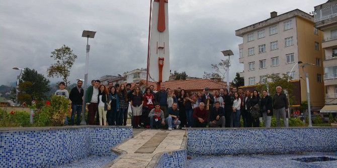 ‘Kemençe Ve Kültür Parkı’ Giresun’a Gelen Turistlerin Uğrak Yeri Oldu