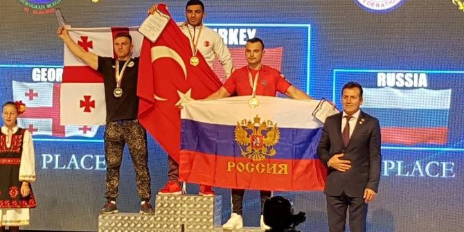 Düzce Üniversitesinin Bileği Dünyada Bükülmüyor