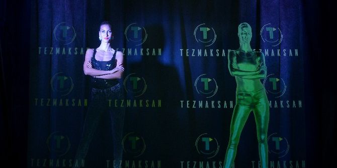 Podyumda 2 Çağla Şikel Yürüdü