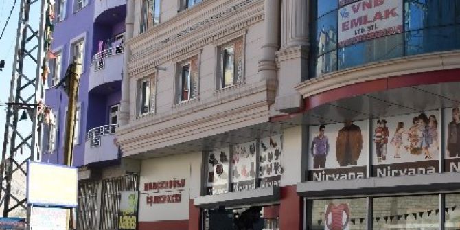 Van’da Dbp Ve Hdp’ye Yönelik Operasyon: 40 Gözaltı