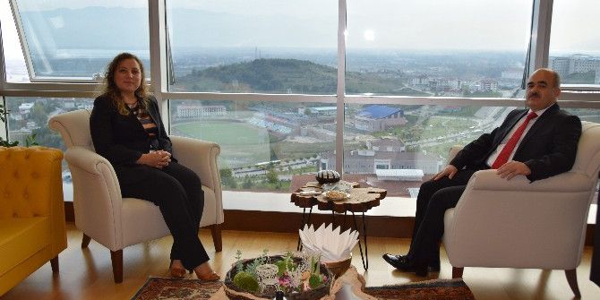 Vali Dağlı Rektör Çakar’ı Ziyaret Etti