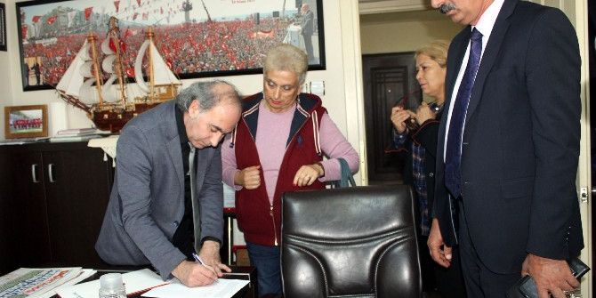 Mhp Yalova’da Yabancı İsimli Tabelalara Savaş Açtı