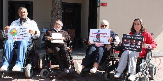 Engelli Aktivistlerden Protesto Eylemi
