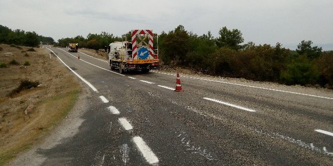 Köy Yollarına Çizgi Çalışması