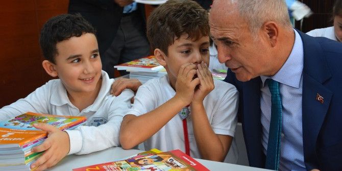 ’Okulcu Hasan’dan 4 Yeni Okul Daha