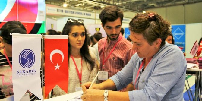 Sakarya Üniversitesi Bakü Eğitim Fuarı’nın Yıldızı Oldu