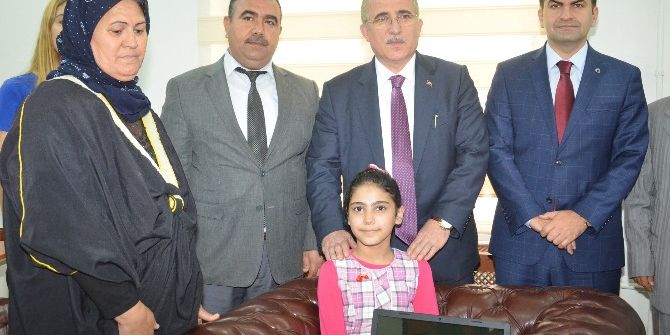 Azimli Merve’ye Bilgisayar Ödülü