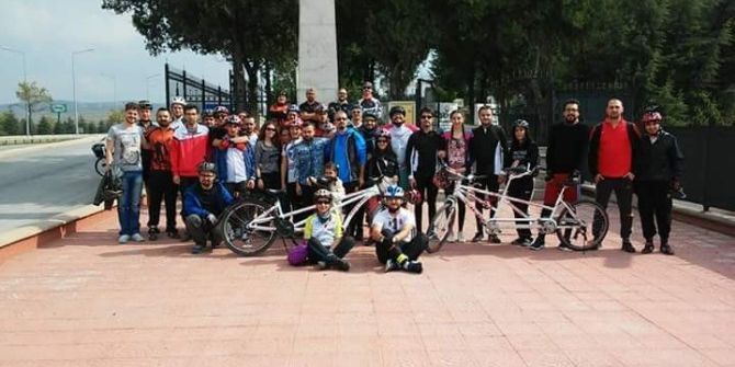Görme Engelliler Şehri Derya Parkına Pedal Çevirdi