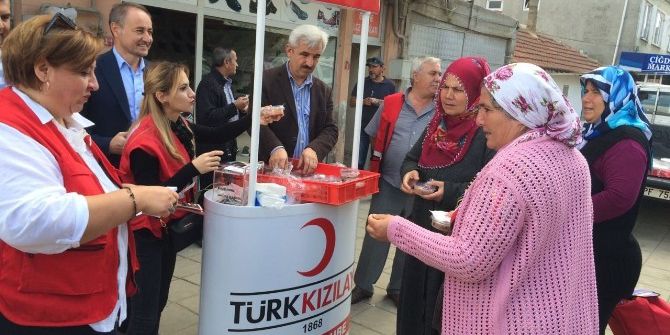 Kızılay Ergene Şubesi’nden Aşure İkramı