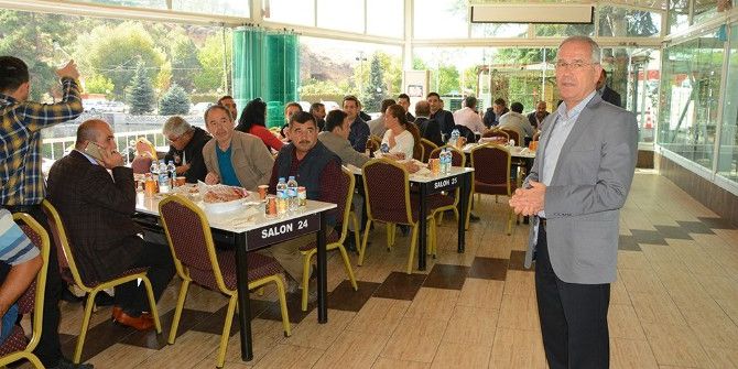 Personelden Acar’a Teşekkür Yemeği