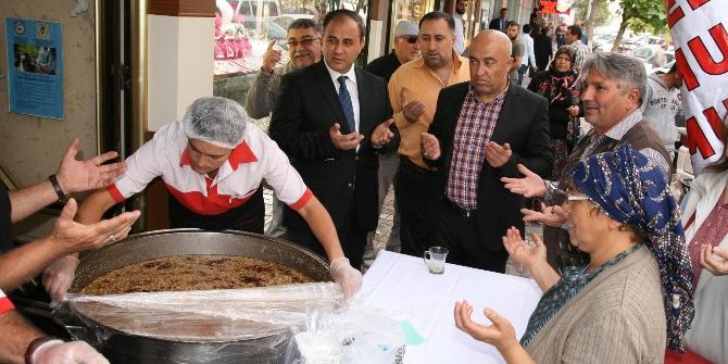 Kulu’da Yardım Derneğinden Aşure İkramı