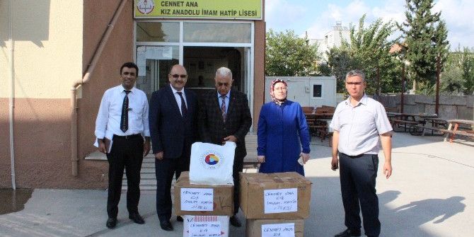 Dörtyol’da Öğrencilere 30 Bin Liralık Yardım