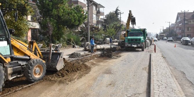 Uzunmustafa Mahallesinde Yağmursuyu Hattı Çalışmaları