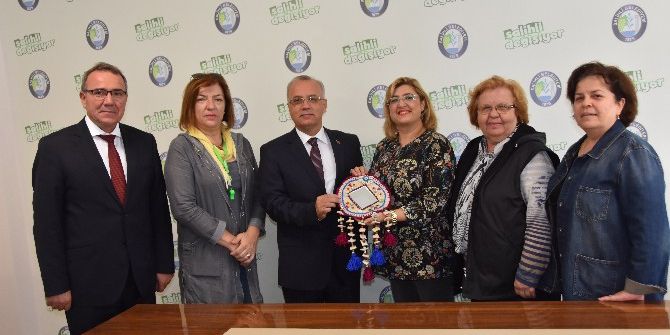 Başkan Kayda Manisalı Kadınları Ağırladı