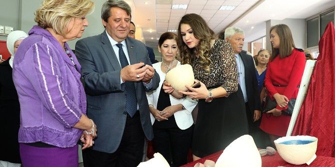 Renkli İzdüşümler Karma Sergisi Açıldı