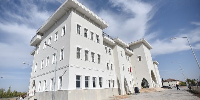 Başkan Gürkan Battalgazi Kaymakamlığının Yeni Binasını Gezdi