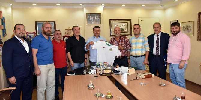 Alanyaspor’dan Başkan Yücel’e Teşekkür Ziyareti