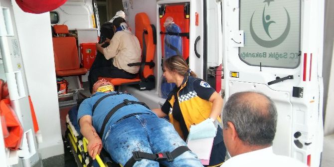 Aydın’da Servis Bekleyen İşçilere Otomobil Çarptı: 1 Ölü, 3 Yaralı