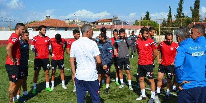 Ayvalıkgücü Belediyespor, Gaziemir Gençlik Maçına Bileniyor