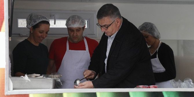 Kırklareli’nde 3 Bin Aşure Dağıtıldı