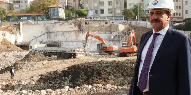 Seğmenler Mahallesi Pazar Yeri Ve Sosyal Tesisi Yapımına Başlandı