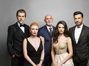 Oyunbozan Dizisi Tuvana Türkay Kimdir