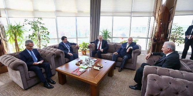 Bakan Faruk Özlü, Başakşehir’de Sanayicilerle Buluştu