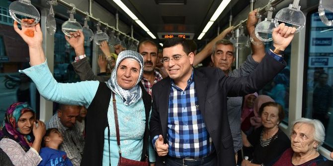 Tütüncü Tramvayda