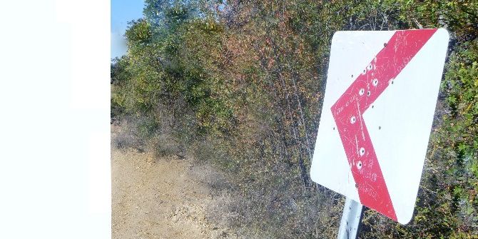 Şehir Magandaları Trafik Levhaları Tahrip Ediliyor