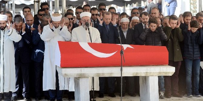 Eski Maliye Bakanı Keman Unakıtan Son Yolcuğuna Uğurlandı