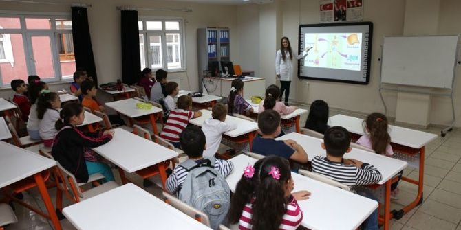 Bilgi Evleri’nden İlk Ve Ortaokul Öğrencilerine Destek