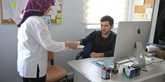 Odunpazarı Belediyesi Çalışanlarına Aşure Dağıttı