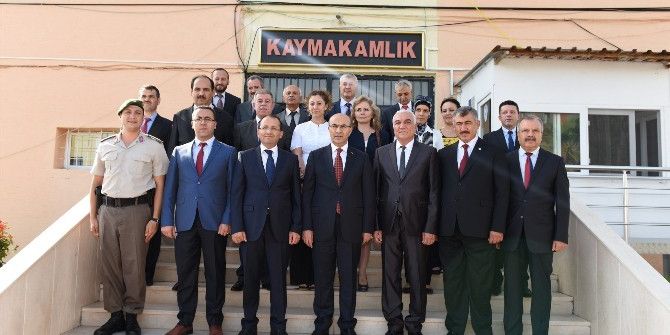 Vali Mahmut Demirtaş, Yumurtalık’ta İncelemelerde Bulundu